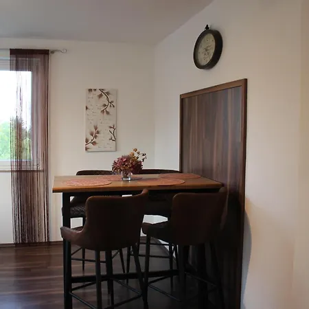 Gabriela Sankt Nikolai im Sausal